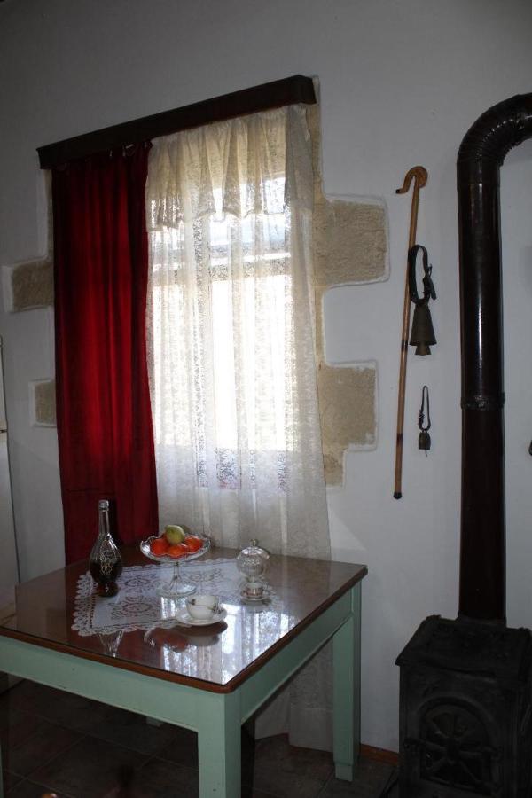 Traditional House Maria Azoyirás Extérieur photo